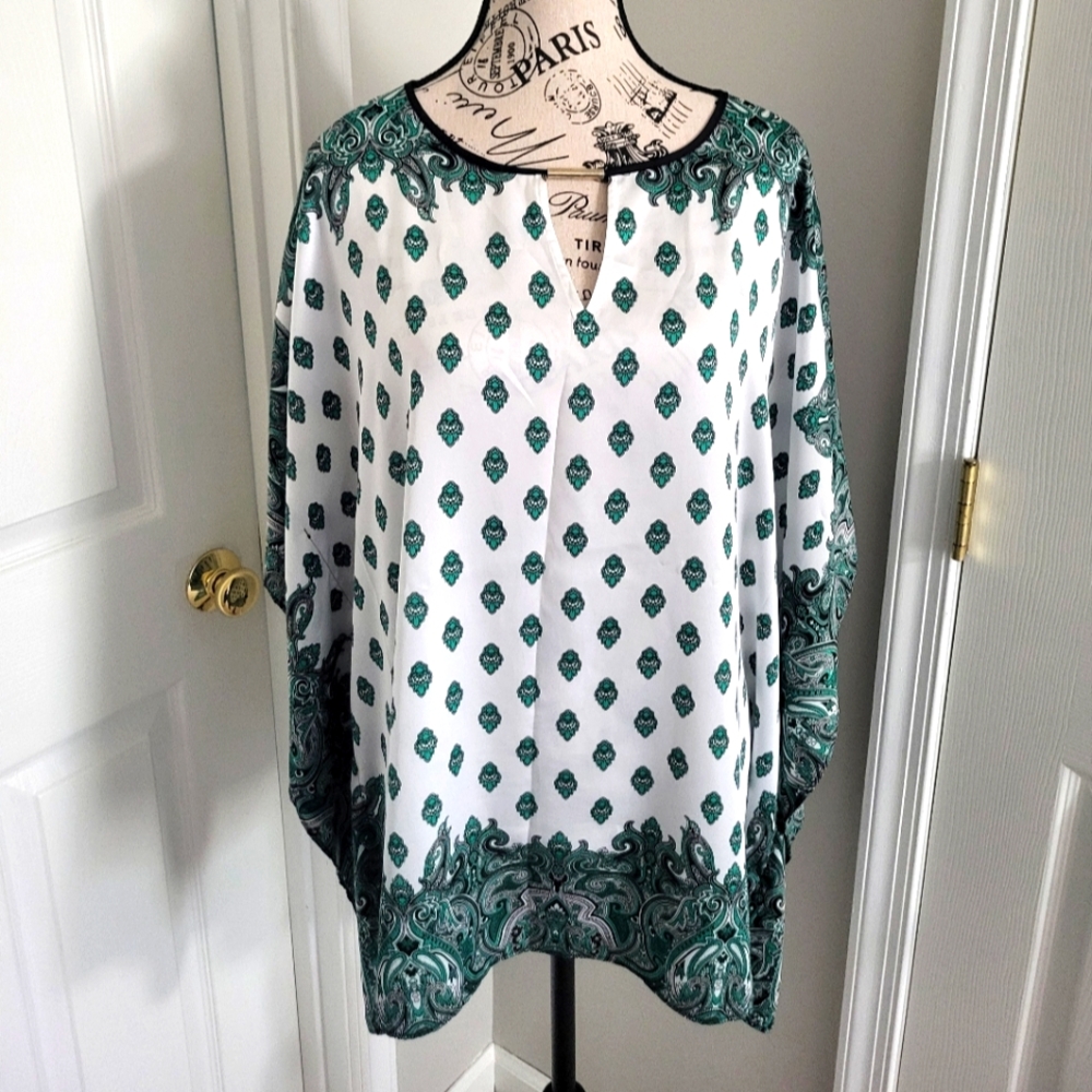 Elegant Green and White Women's Top